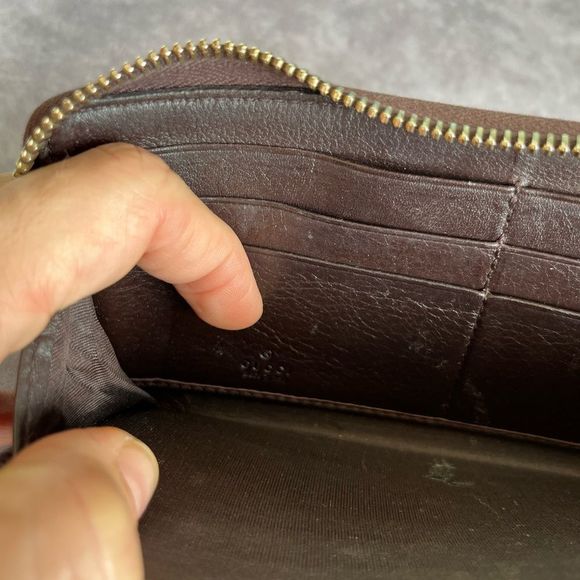 GUCCI Vintage Embossed Leather Bree Zip Around Long Wallet Brown - Picture 9 of 12